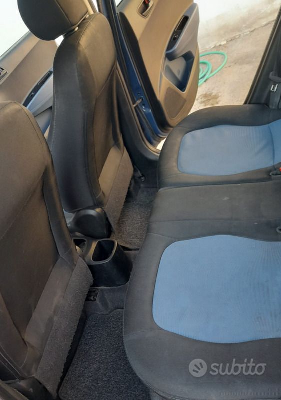 Usata Hyundai i10 66 CV (48 kW) 2015 Blu Utilitaria