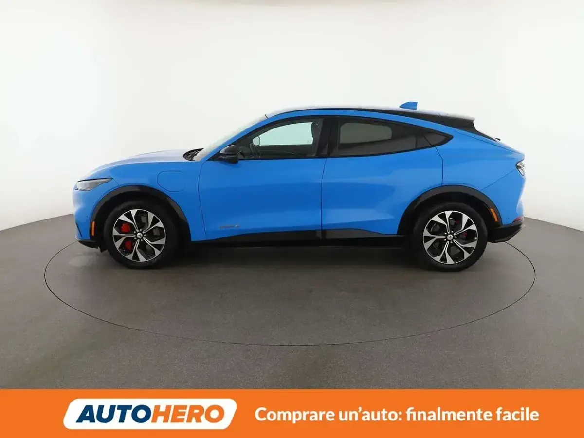 Usata Ford Mustang Mach-E 197 kW (269 CV) 2022 Blu/azzurro SUV