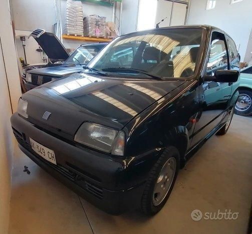 Nero Usata 1996 Fiat Cinquecento Due volumi | 4900 € (Molto cara) - Immagine 1/4