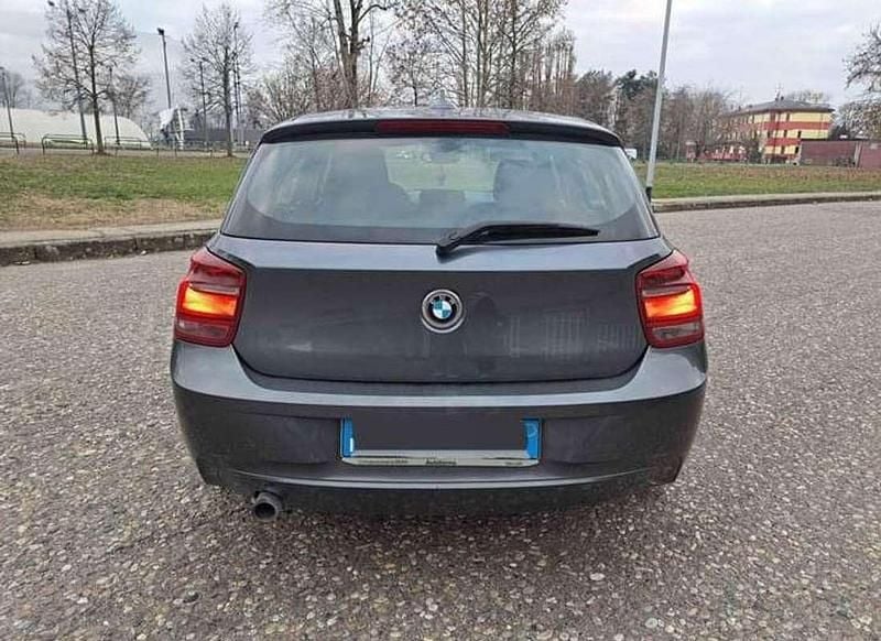 Usata 2012 BMW 116 Sport Line Due volumi | 5900 € (Buon prezzo) - Immagine 1/4