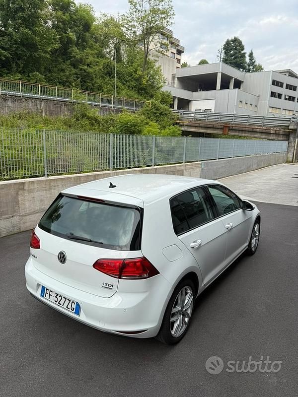 Usata VW Golf VII Sound 90 CV (66 kW) 2016 Bianco Utilitaria