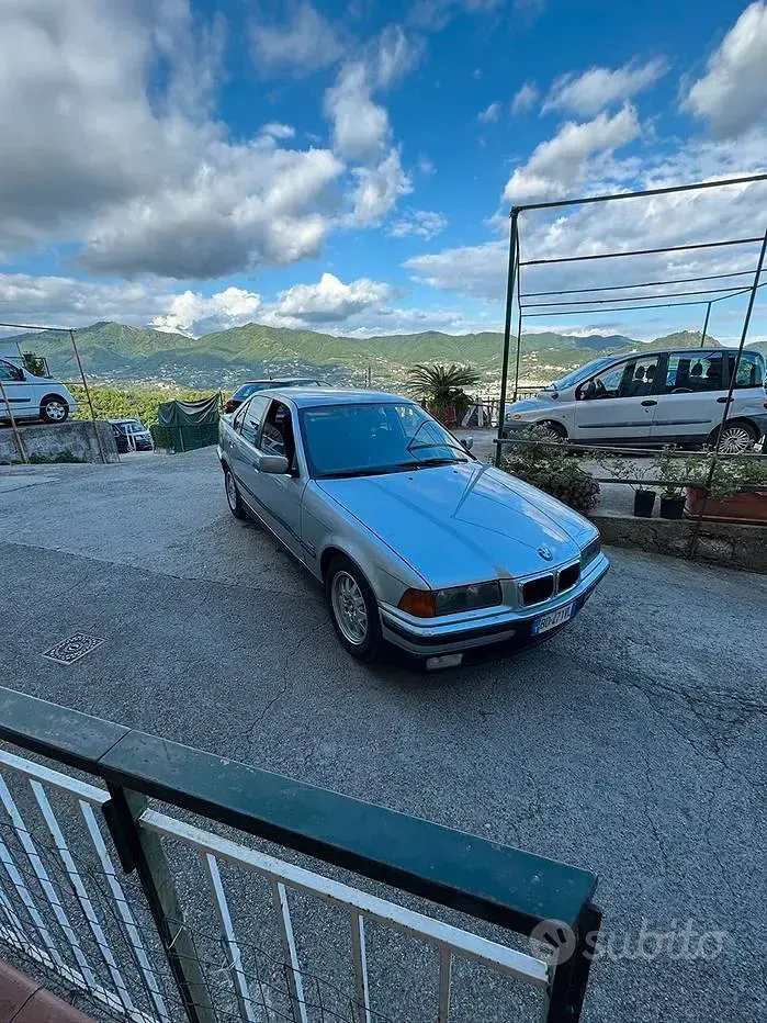 Usata BMW 325 143 CV (105 kW) 1997 Grigio Berlina