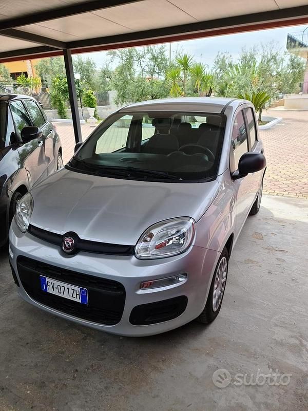 Usata Fiat Panda 85 CV (62 kW) 2019 Grigio Utilitaria