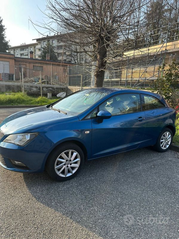 Usata Seat Ibiza 75 CV (55 kW) 2013 Blu Utilitaria