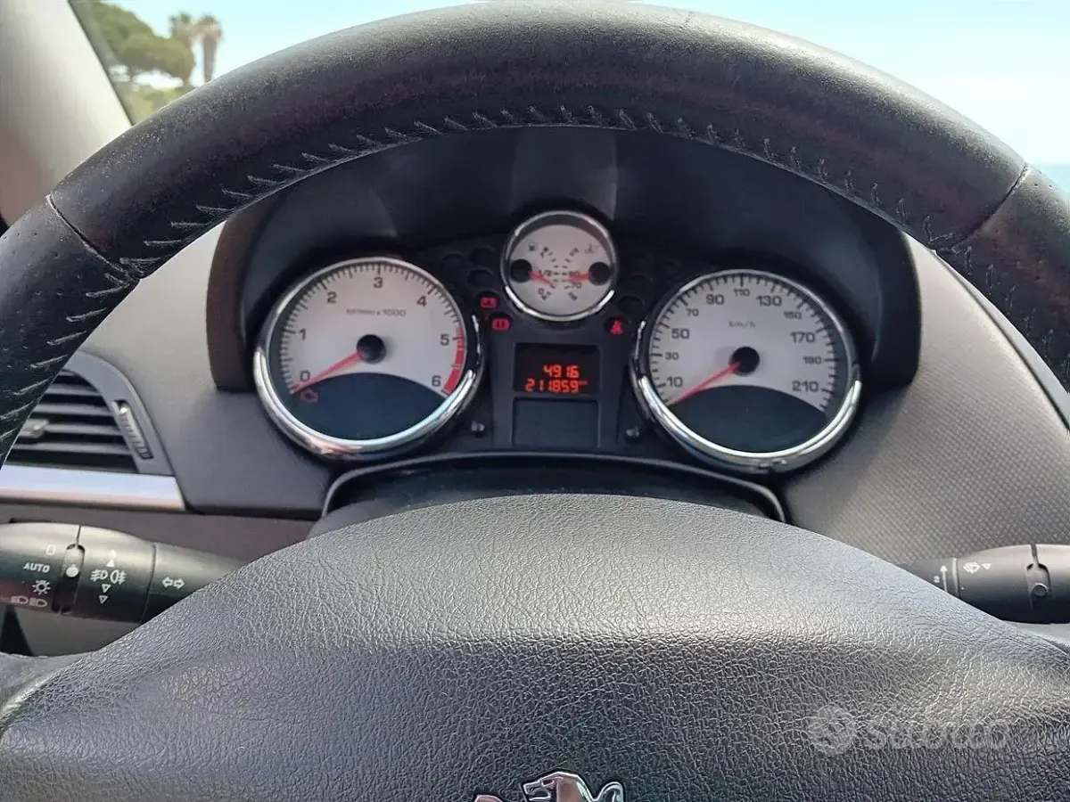 Usata Peugeot 207 CC 112 CV (82 kW) 2010 Bianco Cabrio