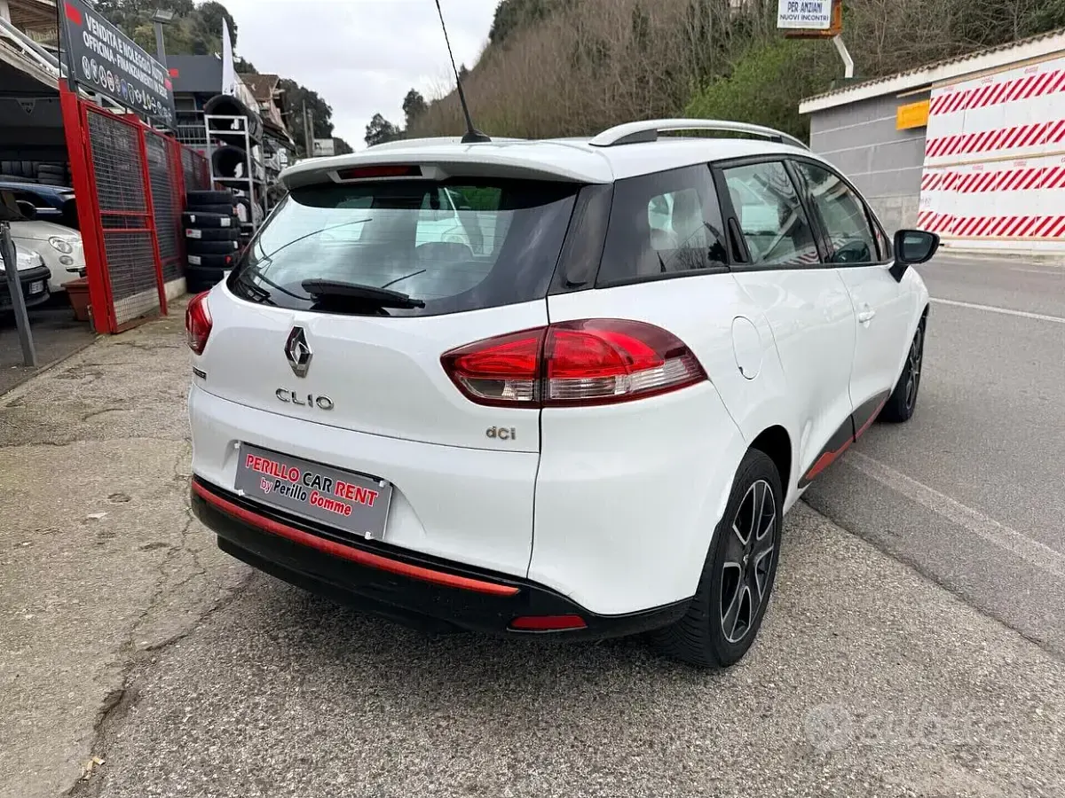 Usata Renault Clio 75 CV (55 kW) 2013 Bianco Station wagon