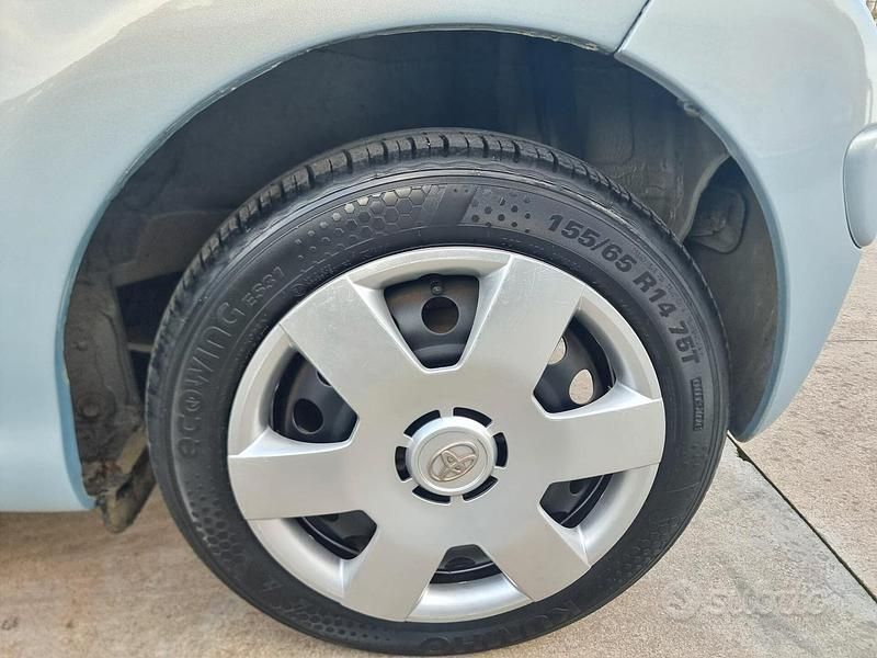 Usata Toyota Aygo Sol 67 CV (49 kW) 2008 Grigio Utilitaria