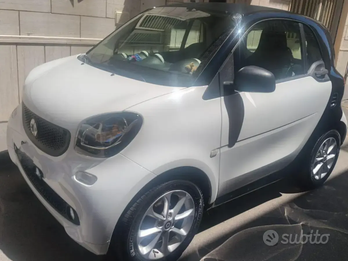 Usata Smart ForTwo Cabrio 61 CV (44 kW) 2019 Bianco Cabrio