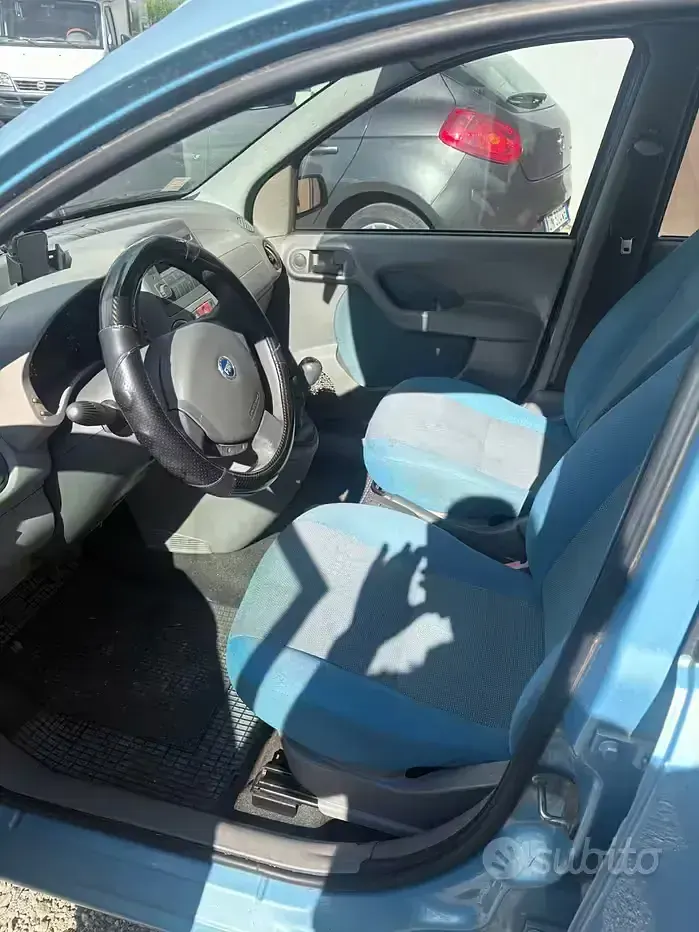Usata Fiat Panda 60 CV (44 kW) 2006 Bluazzurro Utilitaria