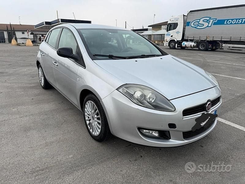 Usata Fiat Bravo 105 CV (77 kW) 2014 Grigio Utilitaria