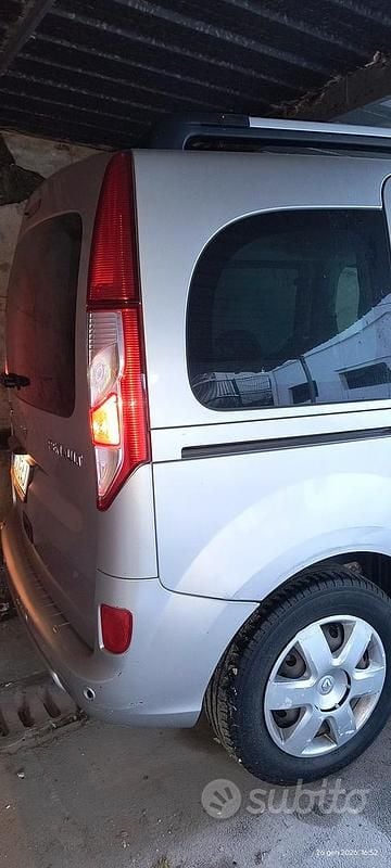 Usata Renault Kangoo 115 CV (84 kW) 2018 Grigio Monovolume
