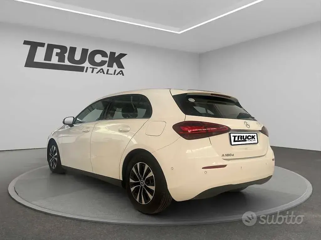 Usata Mercedes A180 Advanced 116 CV (85 kW) 2025 Bianco Berlina