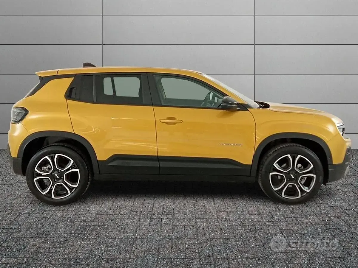 Usata Jeep Avenger Summit 101 CV (74 kW) 2025 Giallo SUV