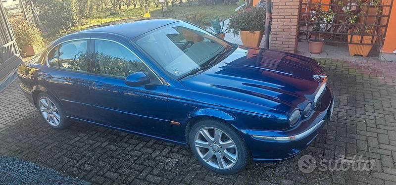 Usata Jaguar X-type Executive 230 CV (169 kW) 2002 Blu Berlina