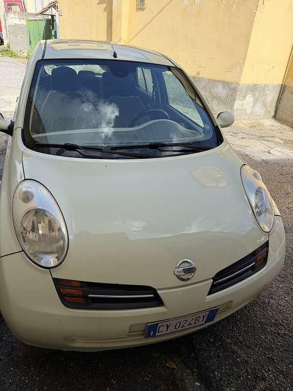 Usata Nissan Micra Acenta 86 CV (63 kW) 2005 Giallo Berlina