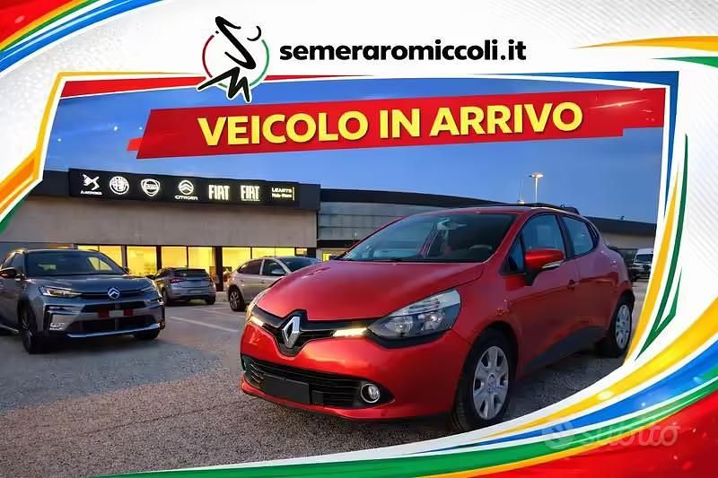Usata Renault Clio IV 75 CV (55 kW) 2014 Giallo Berlina