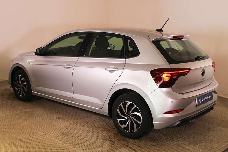 Usata VW Polo Life 95 CV (69 kW) 2021 Argento Utilitaria