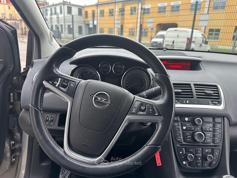 Usata Opel Meriva 120 CV (88 kW) 2013 Bronze Monovolume