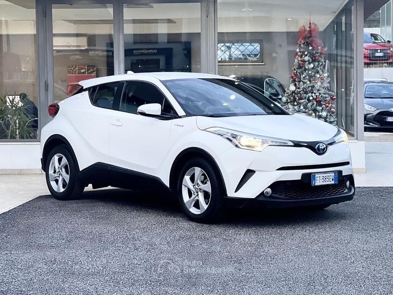 Usata Toyota C-HR 98 CV (72 kW) 2018 Bianco SUV