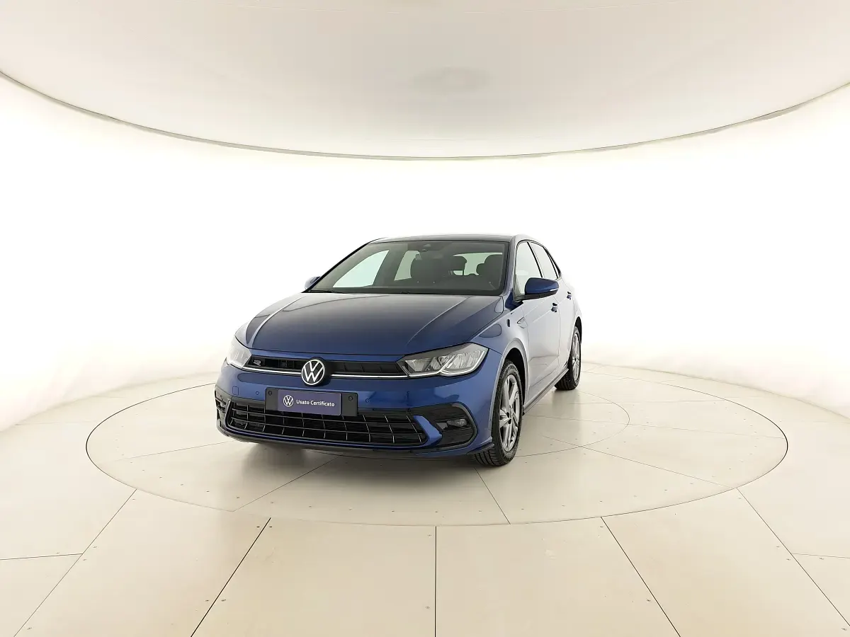 Usata VW Polo R-line 95 CV (69 kW) 2023 Reef blue metallizzato Utilitaria
