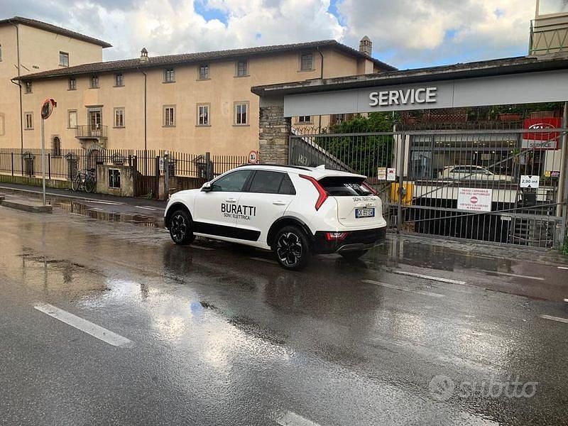 Begagnad Kia e-Niro 150 kW (204 HK) 2022 Vit SUV