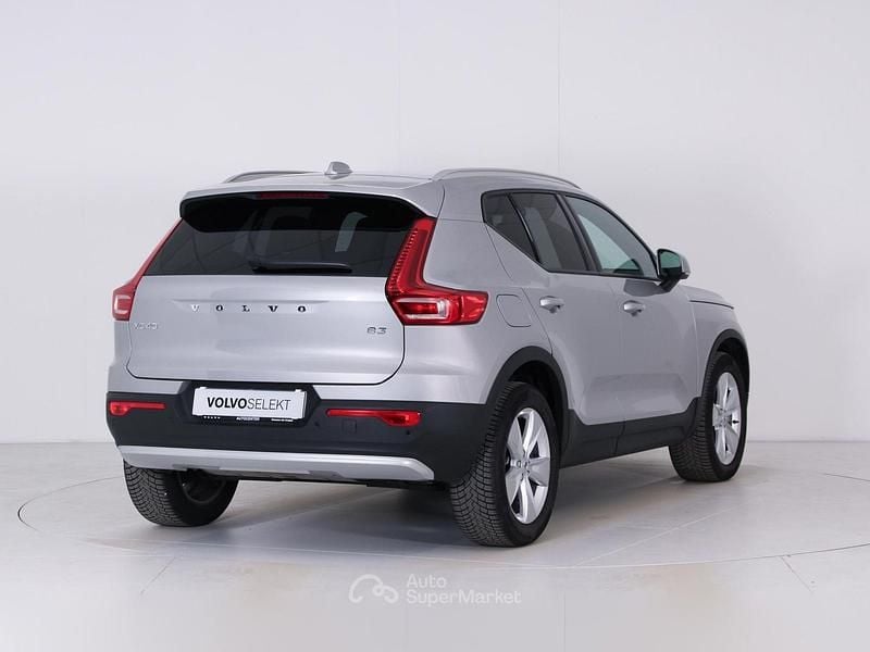 Usata Volvo XC40 Core 163 CV (119 kW) 2025 Argento SUV