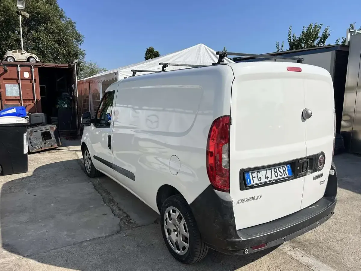 Usata Fiat Doblò 120 CV (88 kW) 2016 Bianco Monovolume