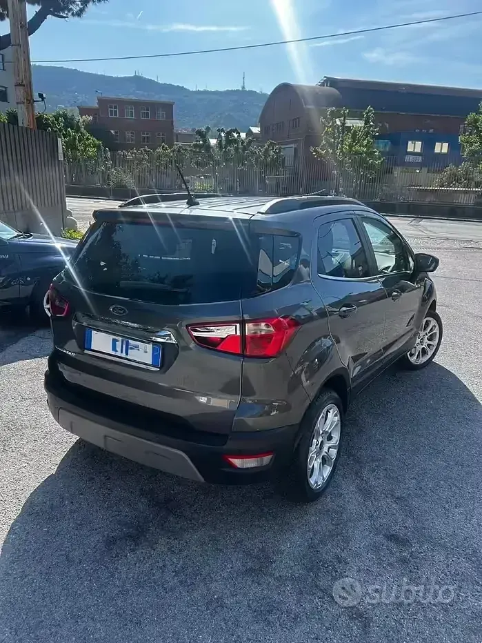 Begagnad Ford Ecosport Sport 99 HK (72 kW) 2021 Grå SUV
