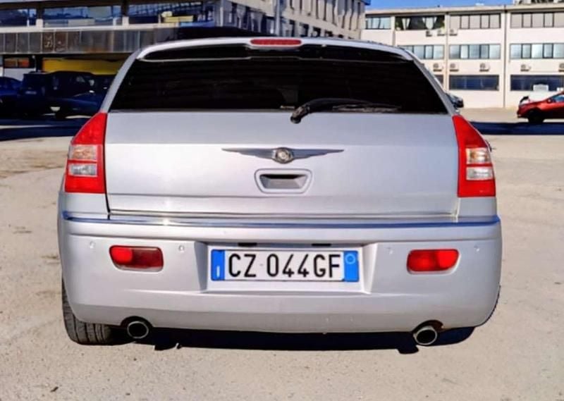 Usata Chrysler 300C Touring 218 CV (160 kW) 2005 Argento Station wagon