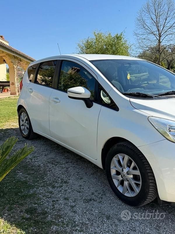 Usata Nissan Note Acenta+ 76 CV (55 kW) 2016 Bianco Utilitaria