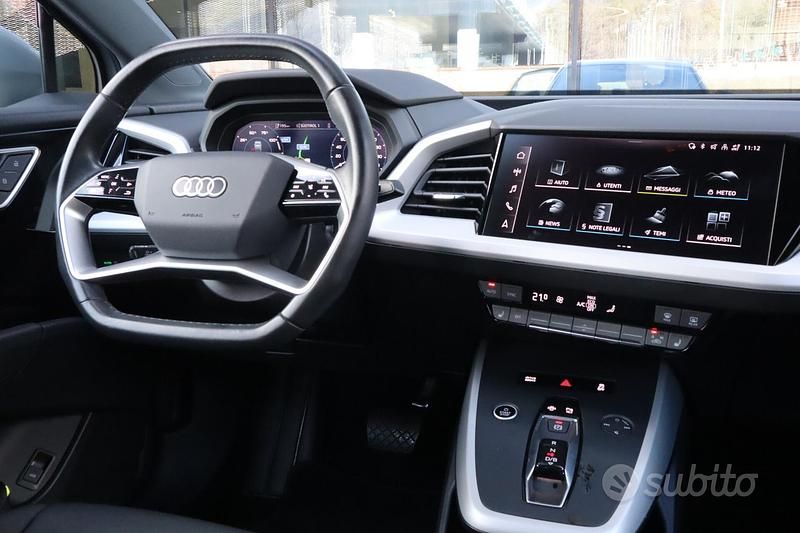 Usata Audi Q4 Sportback e-tron Ambiente 210 kW (286 CV) 2024 Grigio SUV