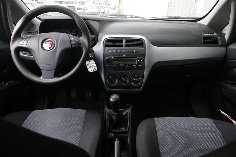 Usata Fiat Grande Punto S 75 CV (55 kW) 2011 Nero Utilitaria