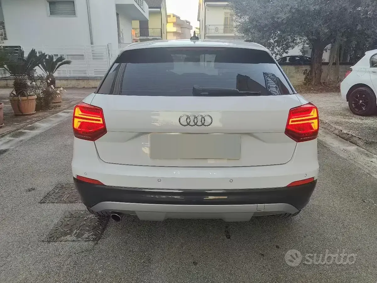 Usata Audi Q2 Admired 116 CV (85 kW) 2018 Bianco SUV