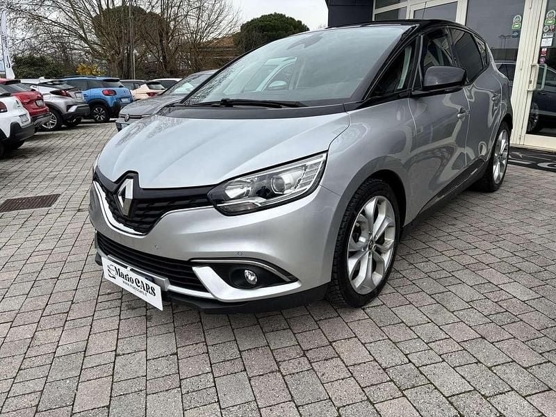 Usata Renault Scénic IV 120 CV (88 kW) 2019 Argento Monovolume