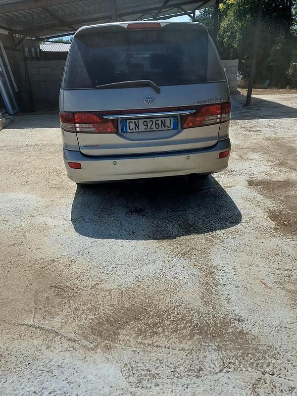 Usata Toyota Previa 116 CV (85 kW) 2006 Grigio Monovolume