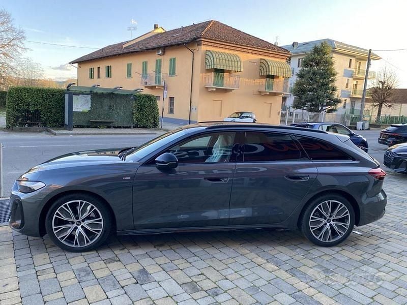 Nuova Audi A5 Ambiente 204 CV (150 kW) 2025 Grigio Station wagon