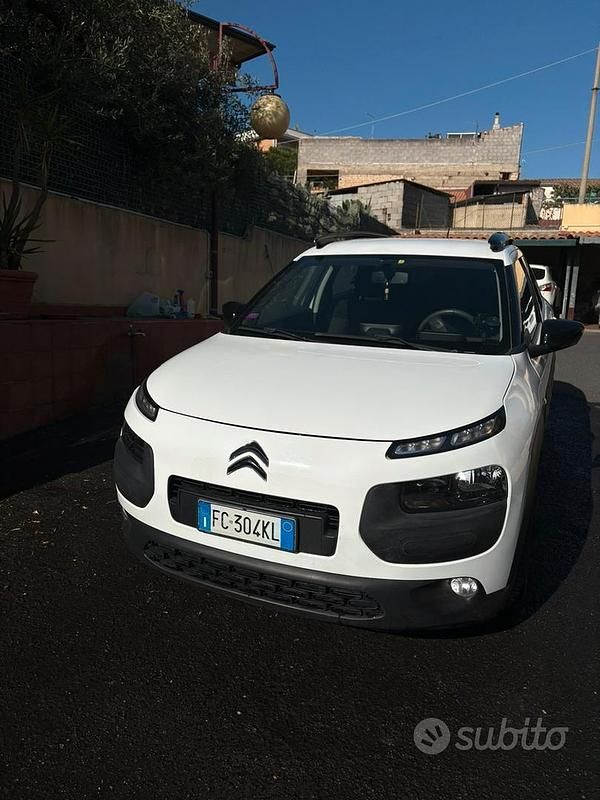 Nero Usata 2015 Citroën C4 Cactus Feel Due volumi | 7000 € (Ottimo prezzo) - Immagine 1/4