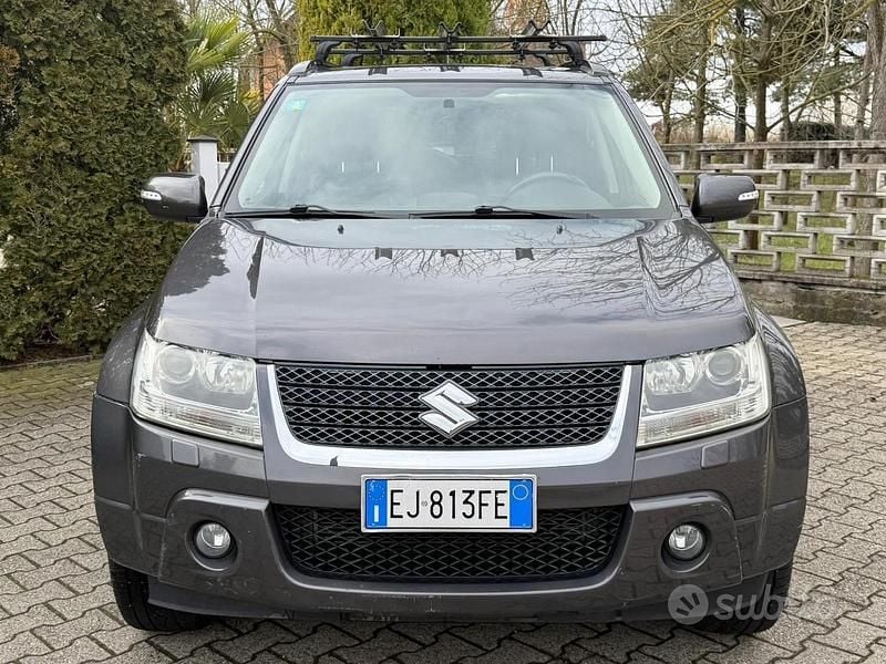 Usata Suzuki Grand Vitara 129 CV (94 kW) 2011 Grigio SUV