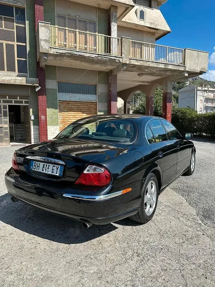 Usata Jaguar S-Type S 238 CV (175 kW) 2000 Nero Berlina
