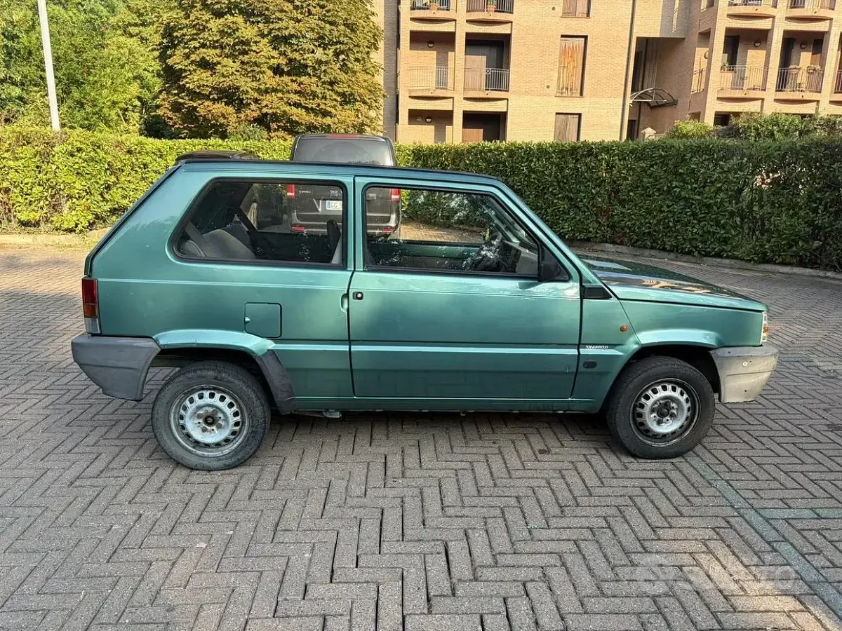 Usata Fiat Panda 103 CV (75 kW) 2002 Verde Berlina
