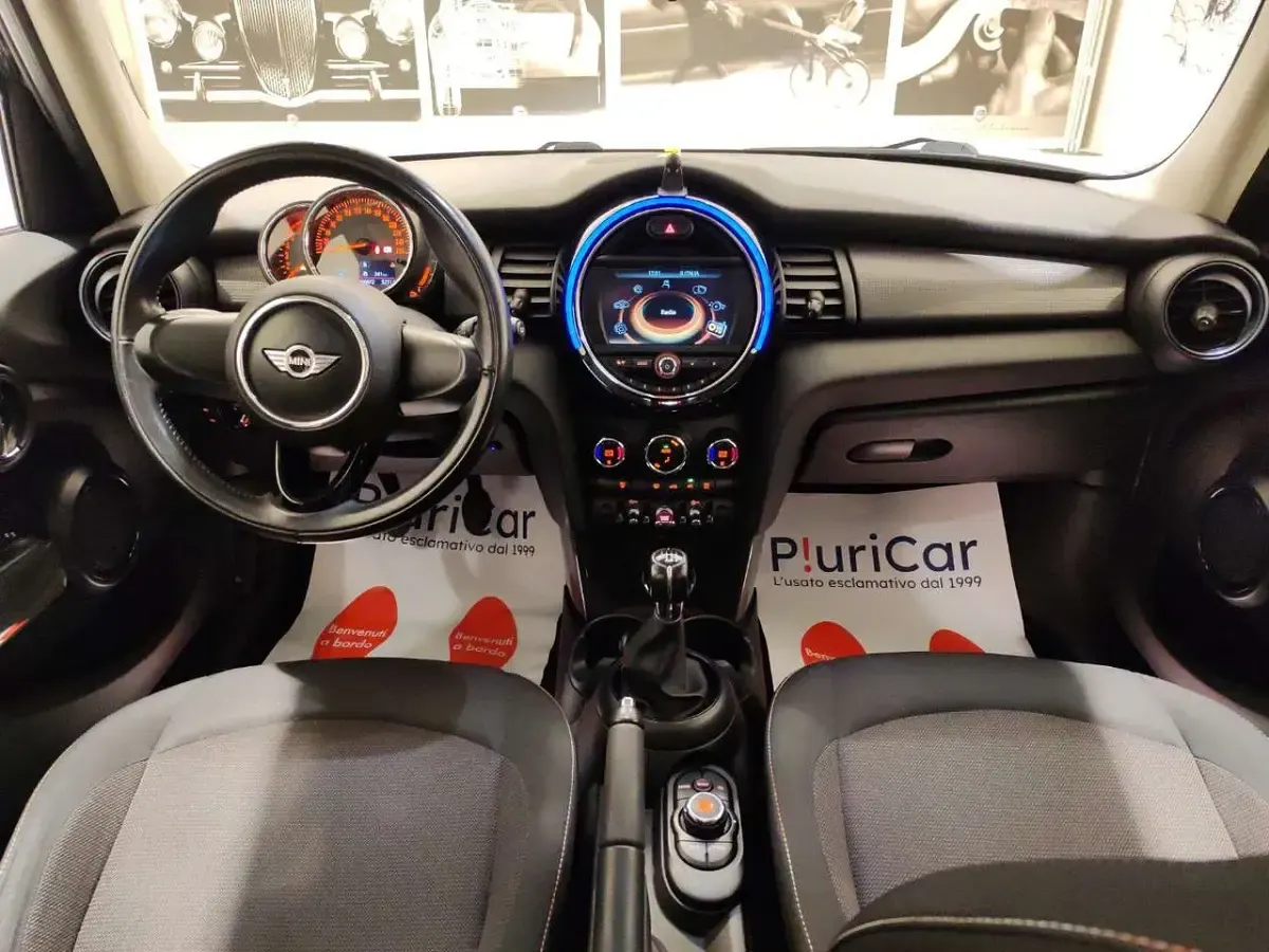 Usata Mini Cooper 116 CV (85 kW) 2018 Blu/azzurro Utilitaria