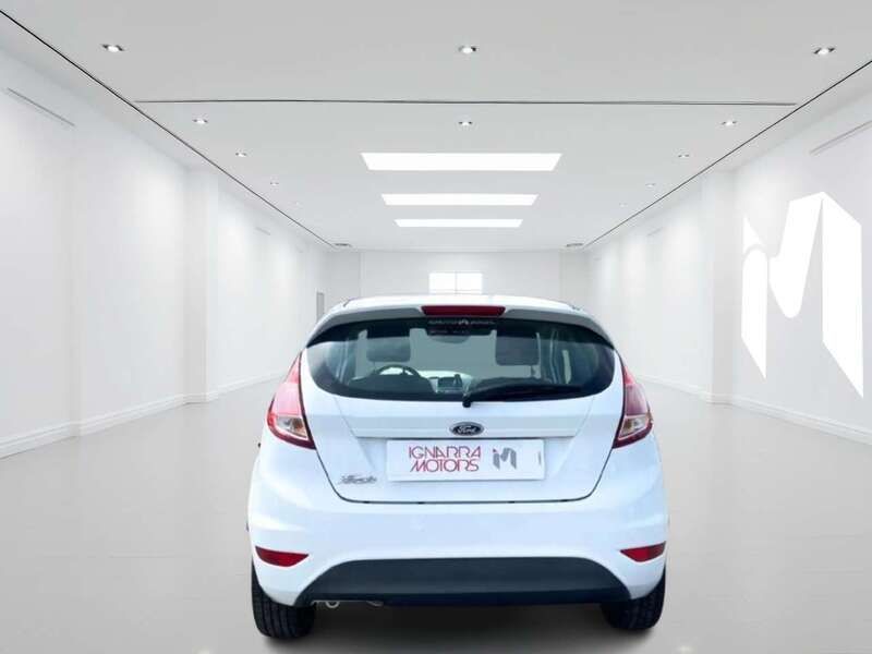 Second-hand Ford Fiesta Titanium 75 CP (55 kW) 2016 Alb Hatchback
