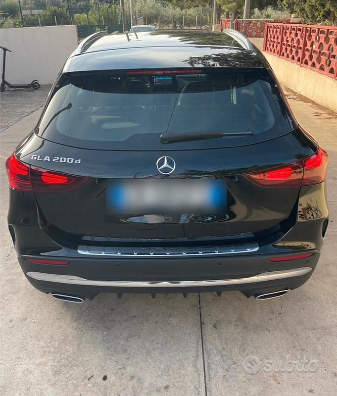 Usata Mercedes GLA200 Advanced Plus 163 CV (119 kW) 2023 Nero SUV
