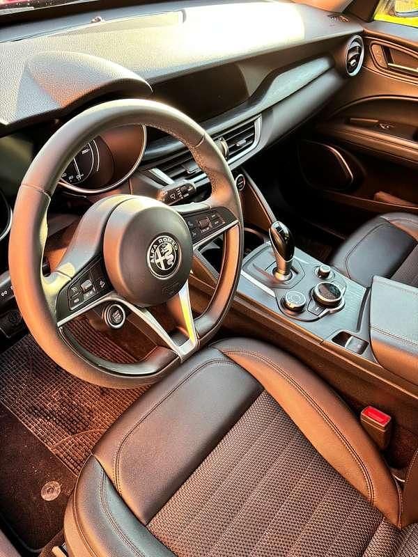 Usata Alfa Romeo Stelvio Super 180 CV (132 kW) 2018 Rosso SUV