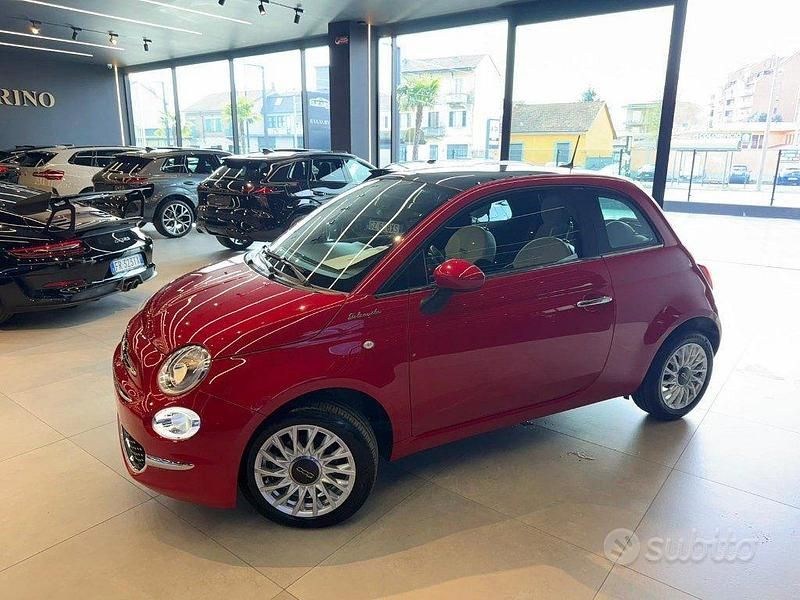 Usata Fiat 500 Dolcevita 70 CV (51 kW) 2023 Rosso metallizzato Utilitaria