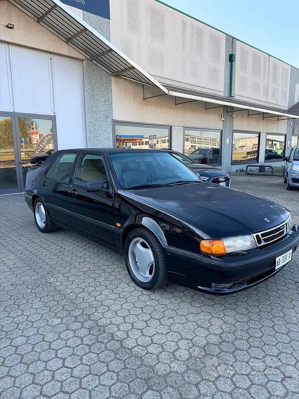 Usata Saab 9000 Aero 185 CV (136 kW) 1994 Nero Berlina