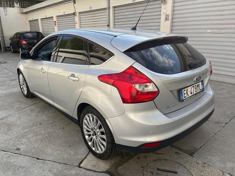 Usata Ford Focus Titanium 150 CV (110 kW) 2012 Argento Berlina