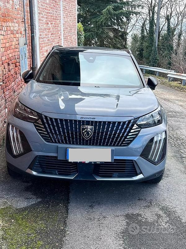 Usata Peugeot 2008 GT 131 CV (96 kW) 2024 Grigio SUV