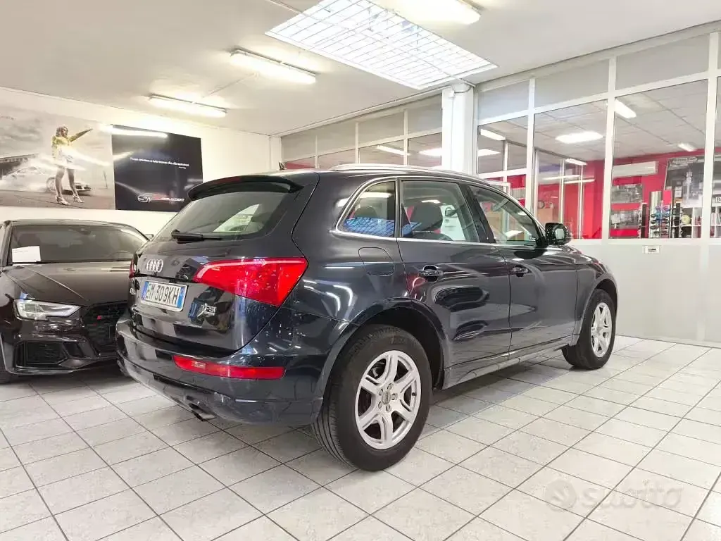 Usata Audi Q5 179 CV (131 kW) 2012 Nero pastello SUV