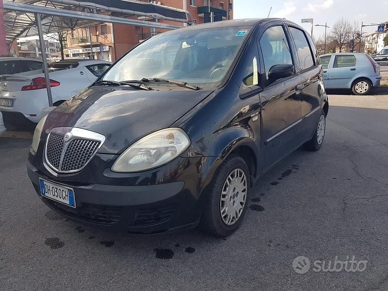 Usata Lancia Musa 78 CV (57 kW) 2007 Nero Monovolume